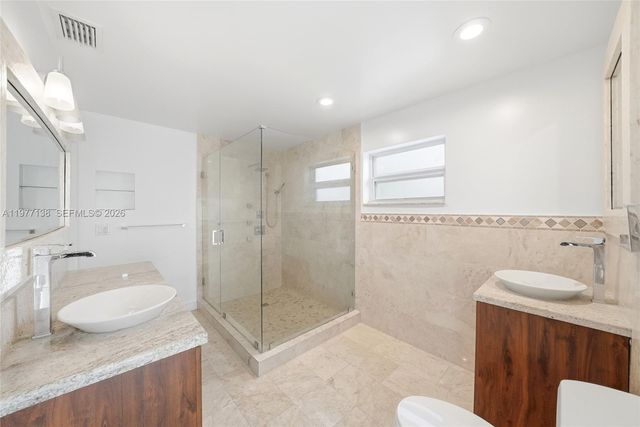 1880 NE 206th Ter, Miami, FL 33179