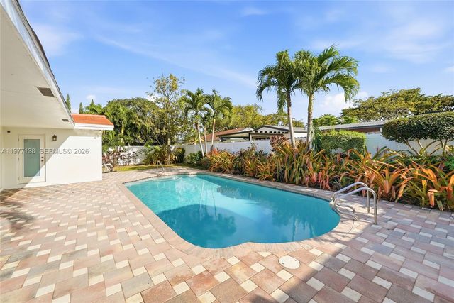 1880 NE 206th Ter, Miami, FL 33179