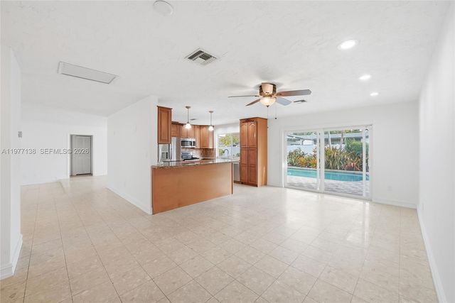 1880 NE 206th Ter, Miami, FL 33179