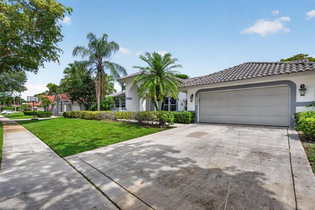2825 NW 29th Drive, Boca Raton, FL 33434