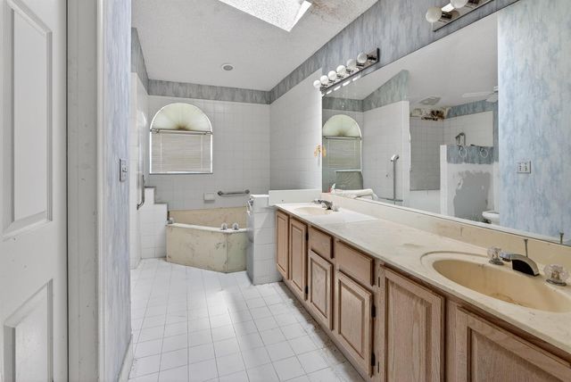 2825 NW 29th Drive, Boca Raton, FL 33434