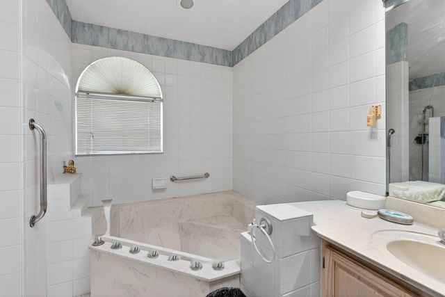2825 NW 29th Drive, Boca Raton, FL 33434