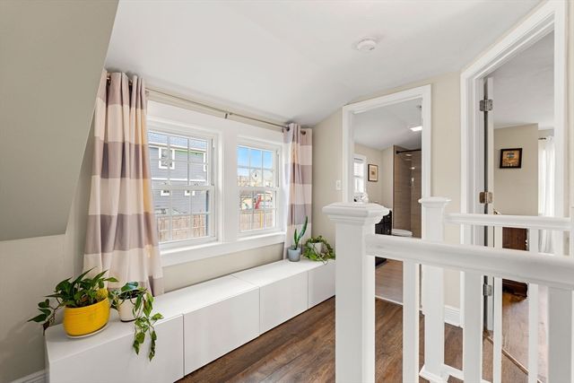 39 Chestnut St, Peabody, MA 01960