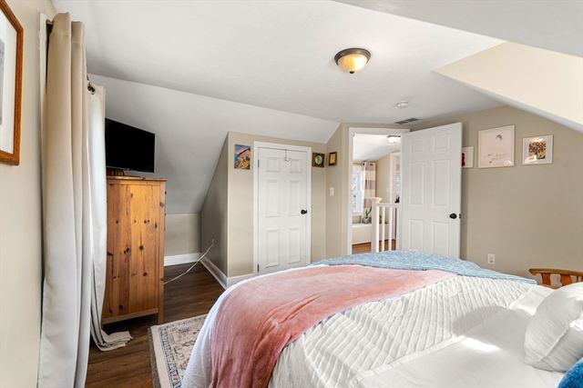 39 Chestnut St, Peabody, MA 01960