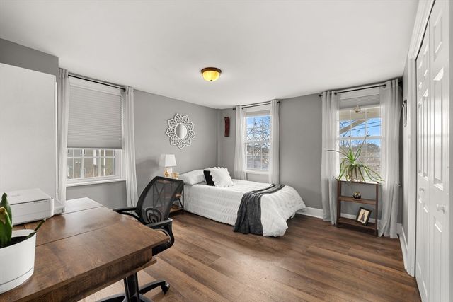 39 Chestnut St, Peabody, MA 01960