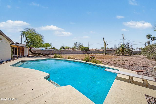 2552 E BROWN Road, Mesa, AZ 85213