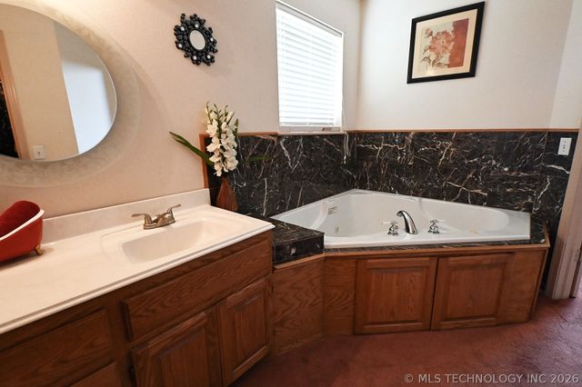 501 S 64th Street W, Muskogee, OK 74401