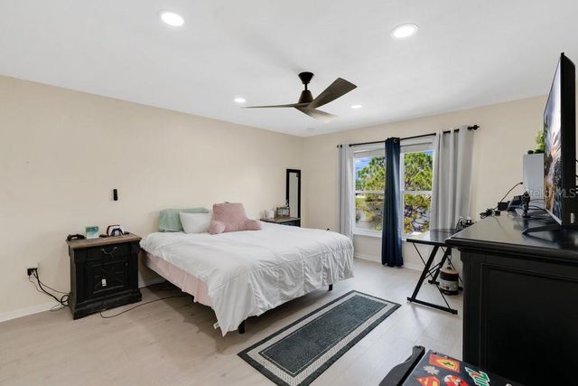 5051 SILVER THISTLE LANE, St Cloud, FL 34772