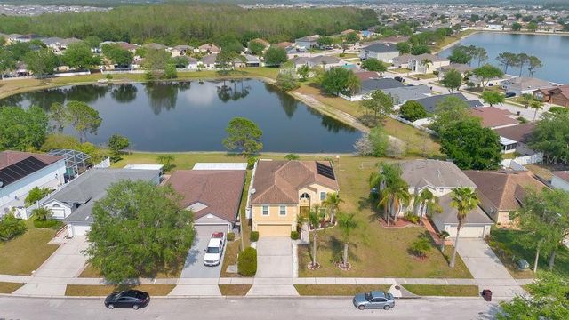 5051 SILVER THISTLE LANE, St Cloud, FL 34772