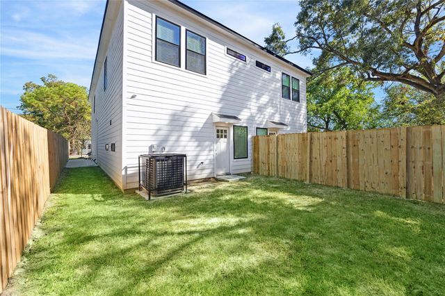 3828 Noah Street B, Houston, TX 77021