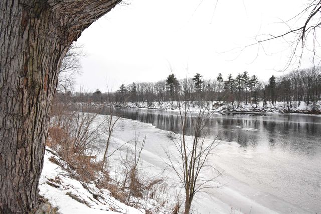 518 Riverdale Avenue, Manchester, NH 03103