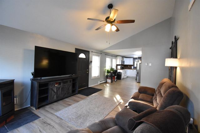 518 Riverdale Avenue, Manchester, NH 03103