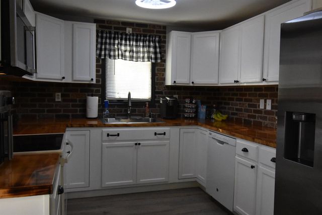 518 Riverdale Avenue, Manchester, NH 03103