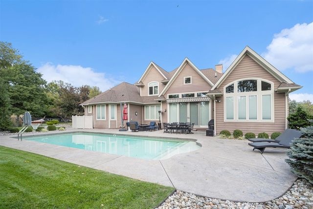 318 Minges Hills Drive, Battle Creek, MI 49015