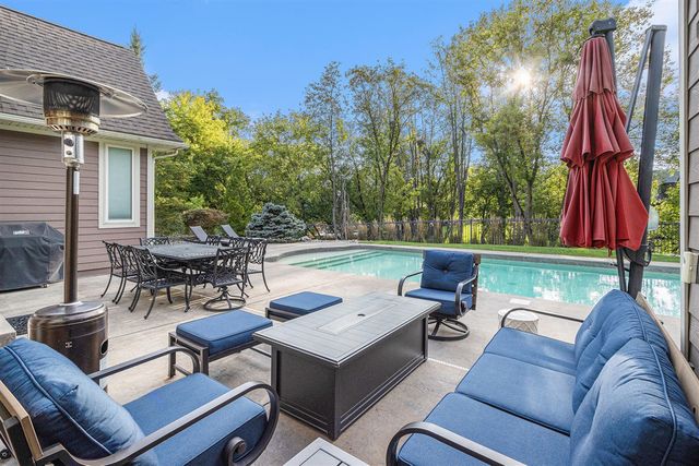 318 Minges Hills Drive, Battle Creek, MI 49015