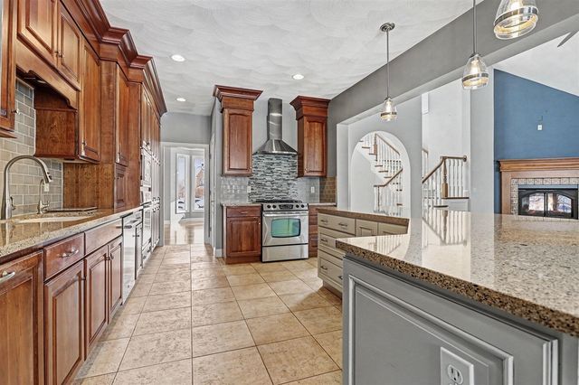 318 Minges Hills Drive, Battle Creek, MI 49015