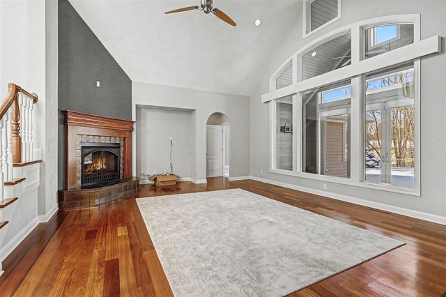 318 Minges Hills Drive, Battle Creek, MI 49015