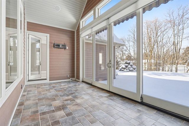 318 Minges Hills Drive, Battle Creek, MI 49015