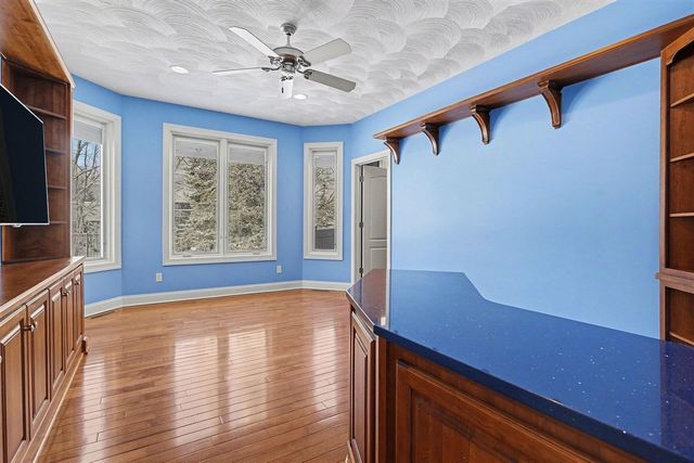 318 Minges Hills Drive, Battle Creek, MI 49015