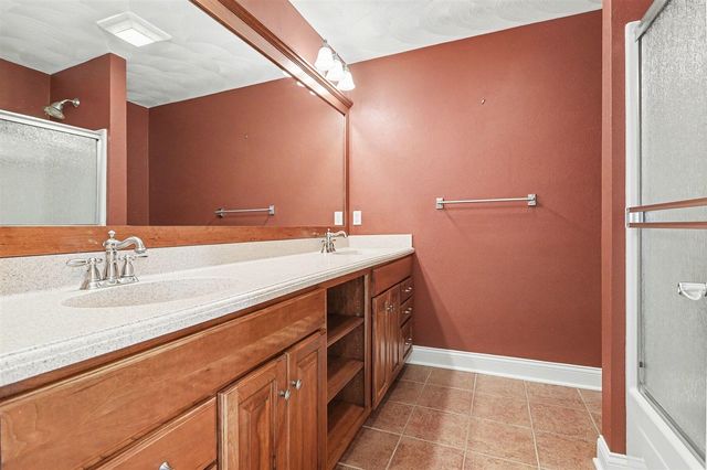 318 Minges Hills Drive, Battle Creek, MI 49015