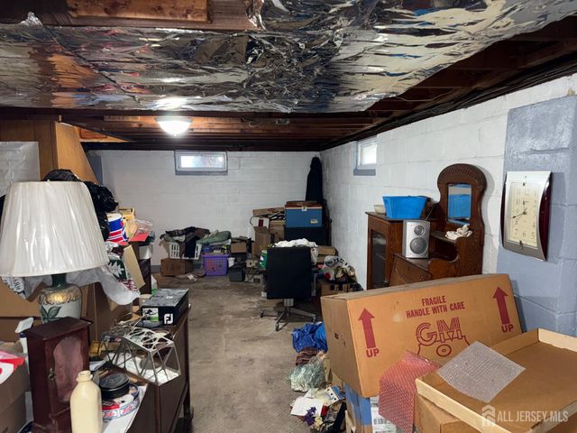 38 Wayne Street, Edison, NJ 08817