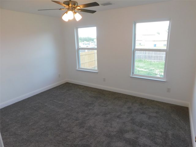 3100 S Cardinal Street, Ennis, TX 75119