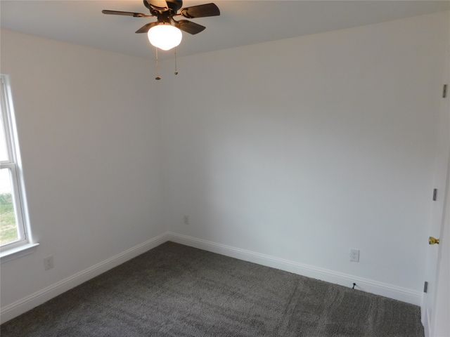 3100 S Cardinal Street, Ennis, TX 75119