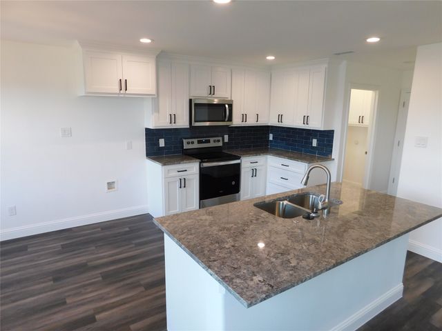 3100 S Cardinal Street, Ennis, TX 75119