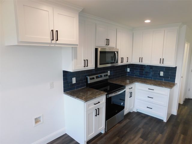 3100 S Cardinal Street, Ennis, TX 75119