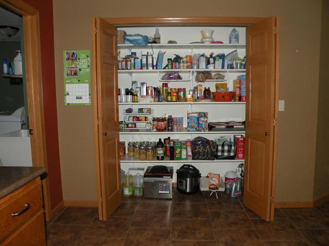 9859 Spring Road, Mount Hope, WI 53816