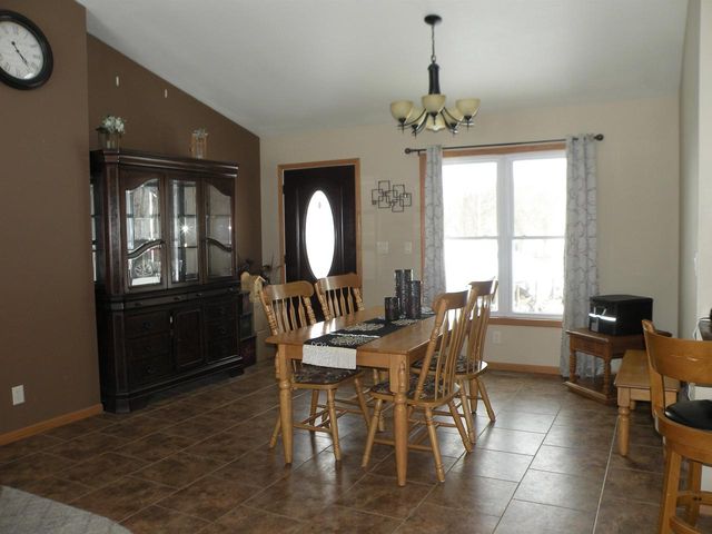 9859 Spring Road, Mount Hope, WI 53816