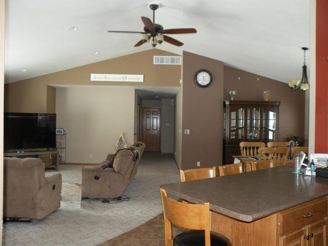 9859 Spring Road, Mount Hope, WI 53816