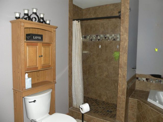 9859 Spring Road, Mount Hope, WI 53816