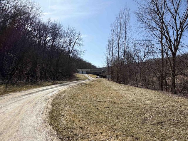 9859 Spring Road, Mount Hope, WI 53816