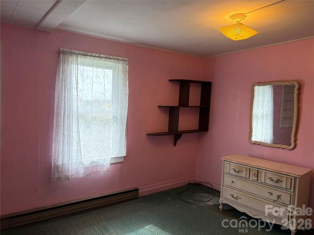 72 Alexander Road, Weaverville, NC 28787