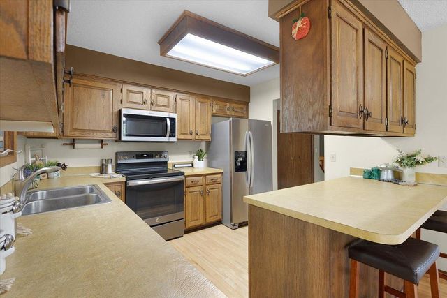 1825 203rd Avenue NW, Oak Grove, MN 55011