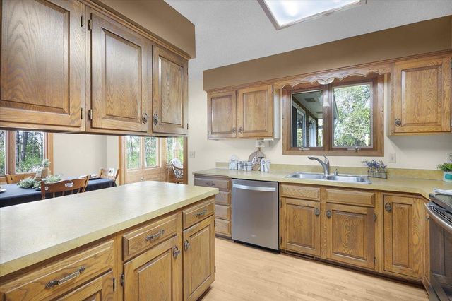 1825 203rd Avenue NW, Oak Grove, MN 55011