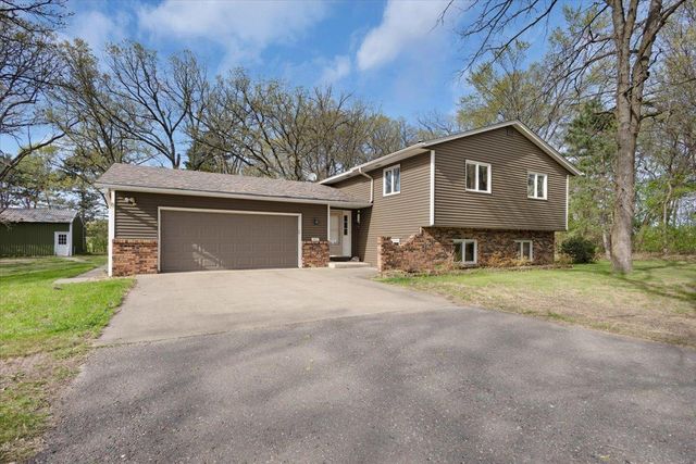 1825 203rd Avenue NW, Oak Grove, MN 55011