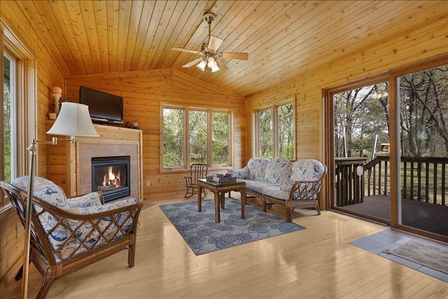 1825 203rd Avenue NW, Oak Grove, MN 55011