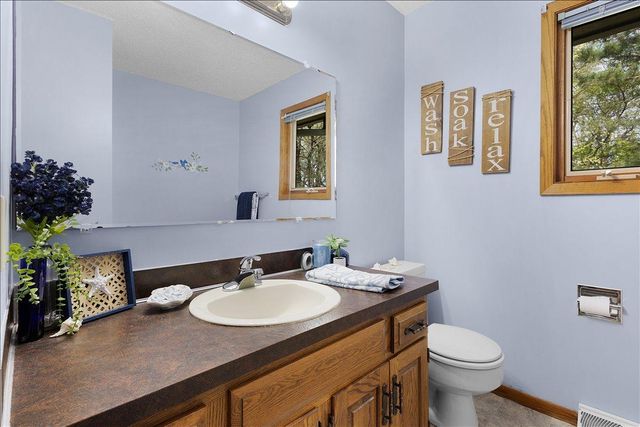 1825 203rd Avenue NW, Oak Grove, MN 55011