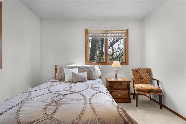 1825 203rd Avenue NW, Oak Grove, MN 55011