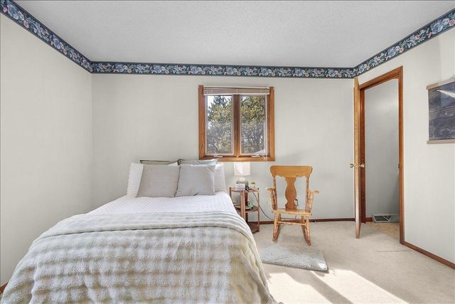 1825 203rd Avenue NW, Oak Grove, MN 55011