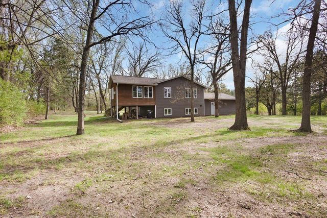 1825 203rd Avenue NW, Oak Grove, MN 55011