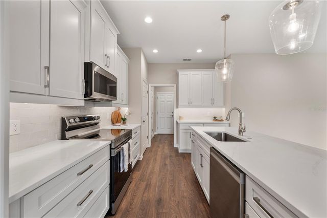 4550 FAIRWAY OAKS DRIVE, Mulberry, FL 33860