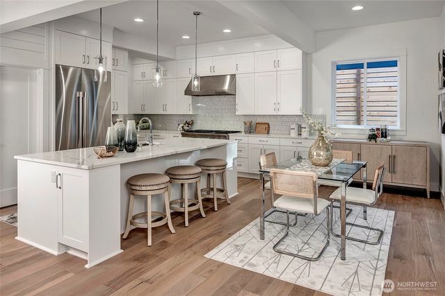 15033 SE 44th Street, Bellevue, WA 98006