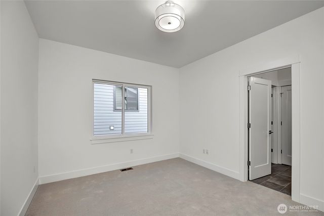 15033 SE 44th Street, Bellevue, WA 98006