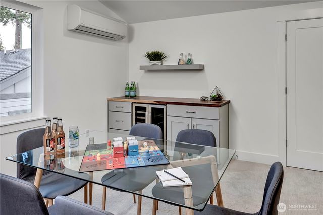 15033 SE 44th Street, Bellevue, WA 98006