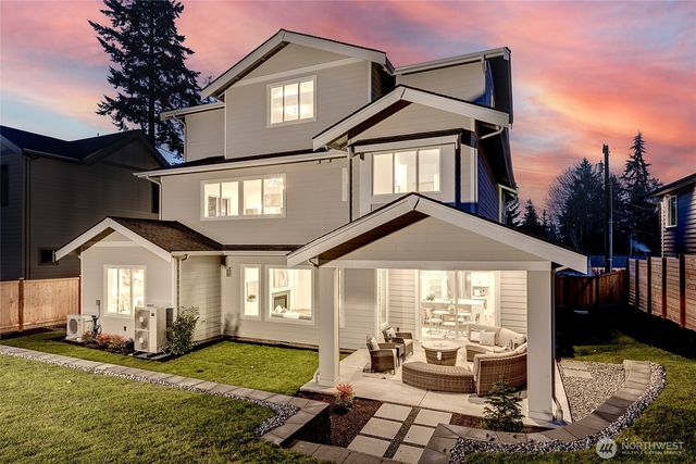 15033 SE 44th Street, Bellevue, WA 98006