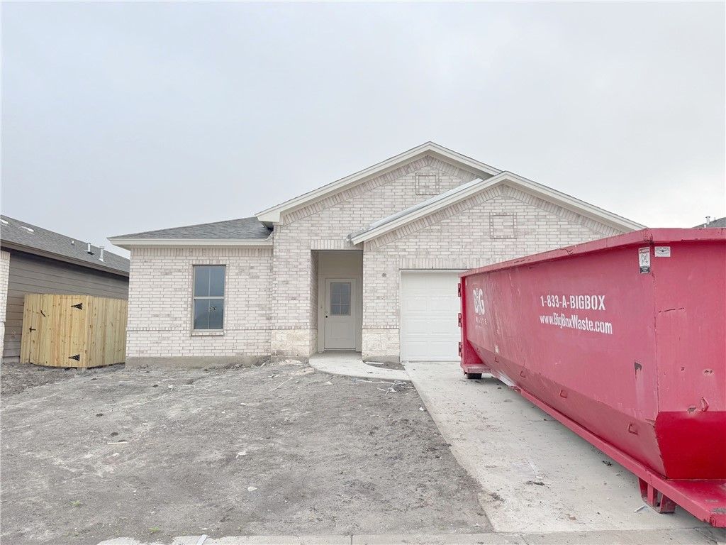 2674 Lady Andrea, Corpus Christi, TX 78415
