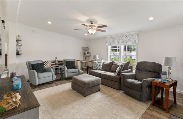 83 Caddy Drive, Salem, NH 03079